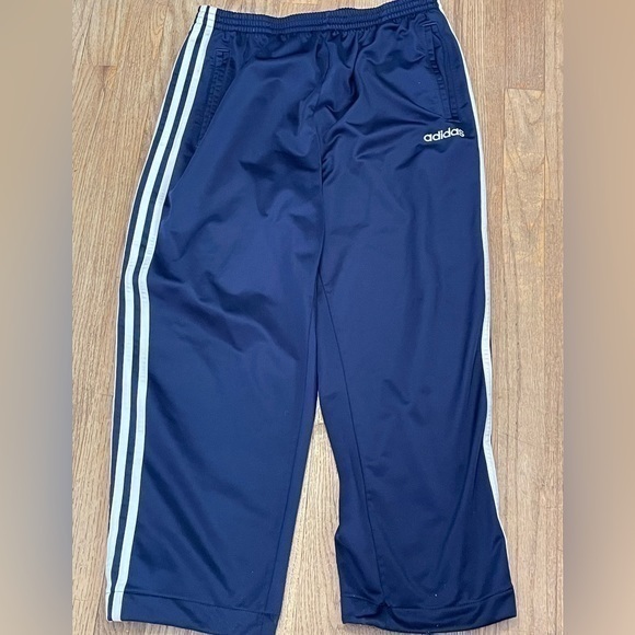Mens track pants Large adidas joggers with button snaps on the sides read desc.‎ - Picture 1 of 9
